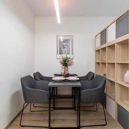 Deluxe Studio Cracow Arianska By Noclegi Renters Krakow Luaran gambar