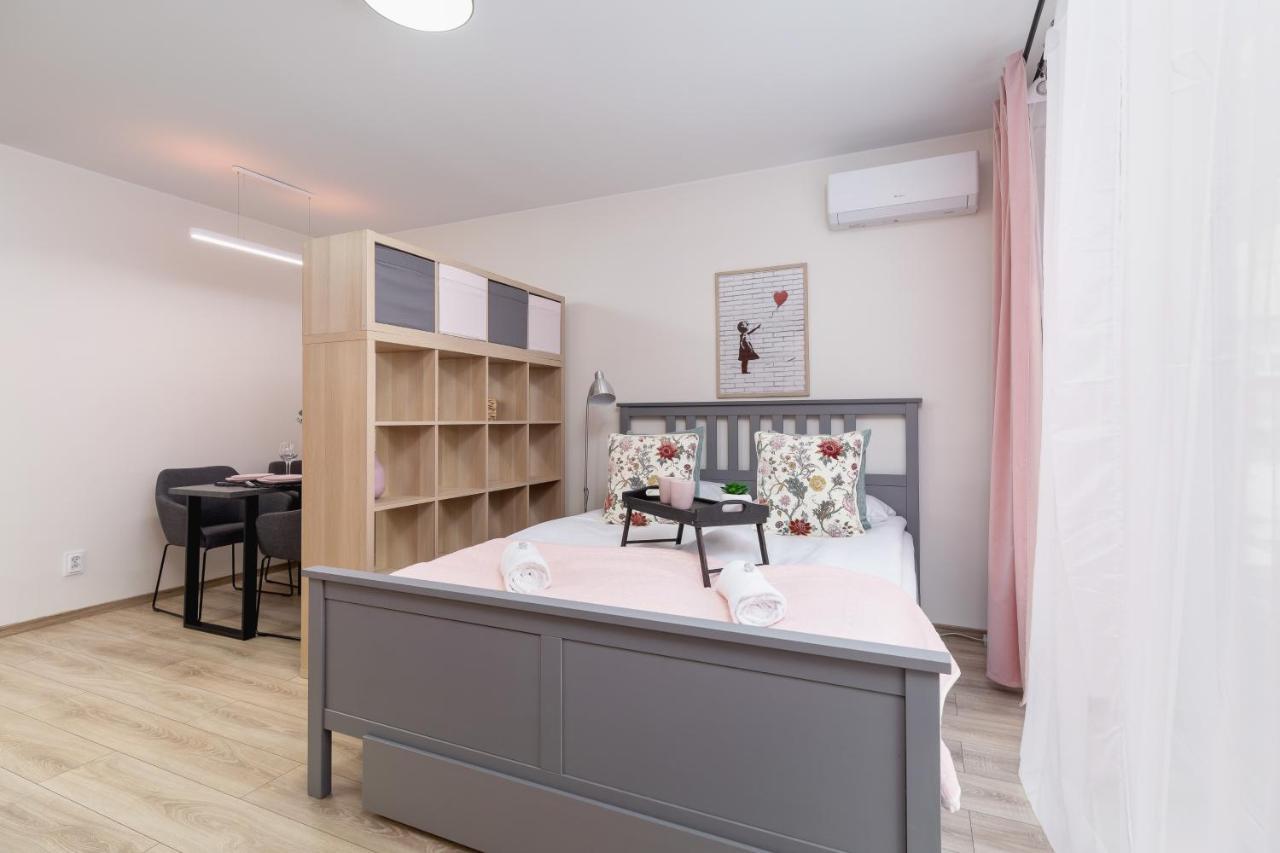 Deluxe Studio Cracow Arianska By Noclegi Renters Krakow Luaran gambar