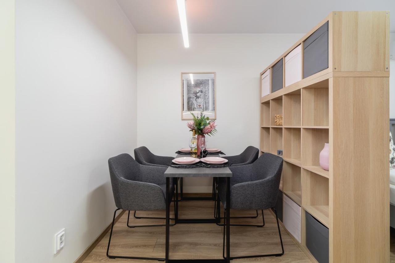 Deluxe Studio Cracow Arianska By Noclegi Renters Krakow Luaran gambar